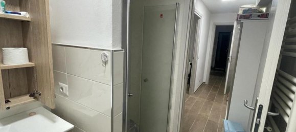 Apartamento de 3 divisões em Carrara, Italy N.º 63427 20