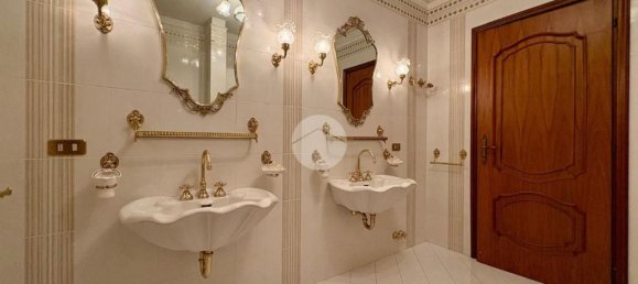 6 rooms Villa in Lombardy, Italy No. 261335 21