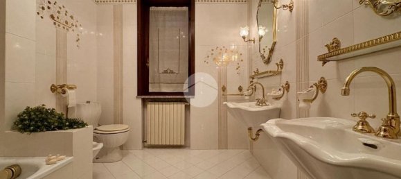 6 rooms Villa in Lombardy, Italy No. 261335 22
