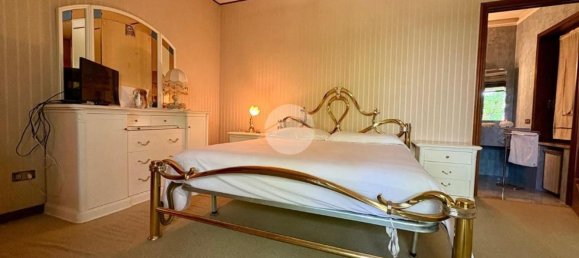 6 rooms Villa in Lombardy, Italy No. 261335 11