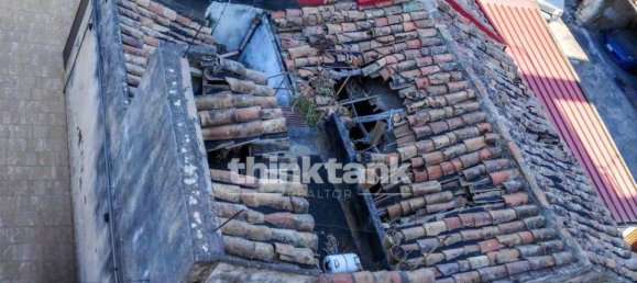 2 bedrooms House in Giarre, Italy No. 374038 2