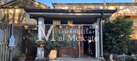 4 bedrooms House in Viareggio, Italy No. 39663 21