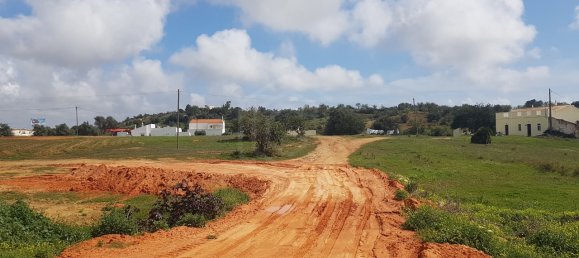  Land in Ferreiras, Portugal No. 52057 9
