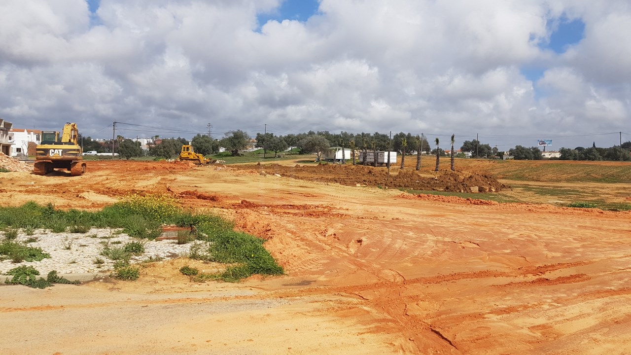  Land in Ferreiras, Portugal No. 52057