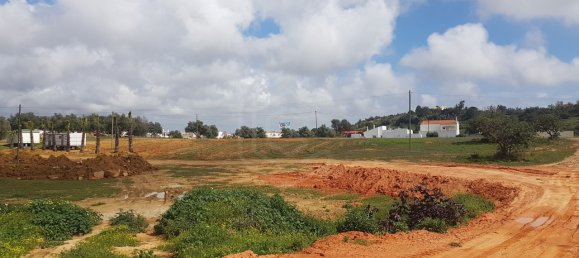  Land in Ferreiras, Portugal No. 52057 8