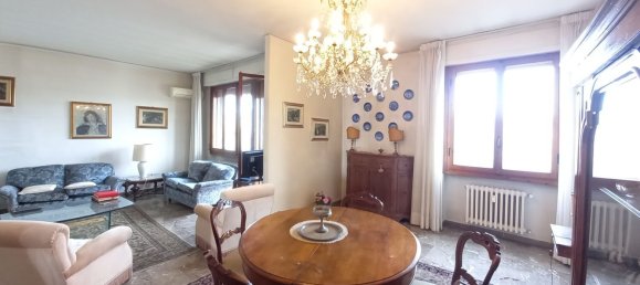Apartamento de 6 habitaciónes en Florence, Italy No. 211394 4