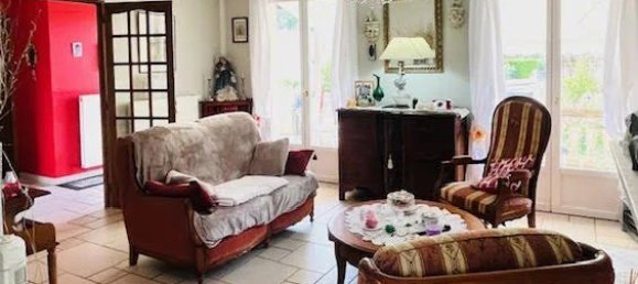 Villa de 3 dormitorios en Beaune, France No. 258696 4