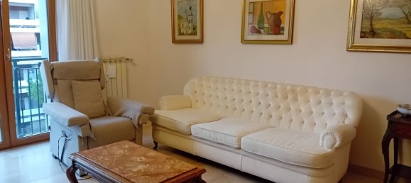 5 bedrooms Apartment in Rome, Italy No. 377774 2