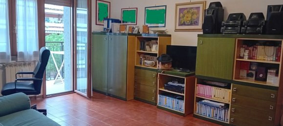 5 bedrooms Apartment in Rome, Italy No. 377774 9