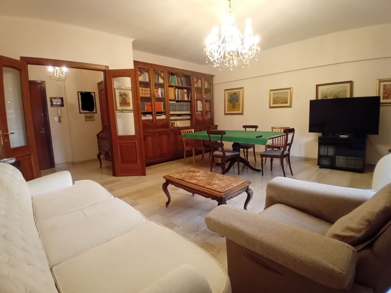 5 bedrooms Apartment in Rome, Italy No. 377774