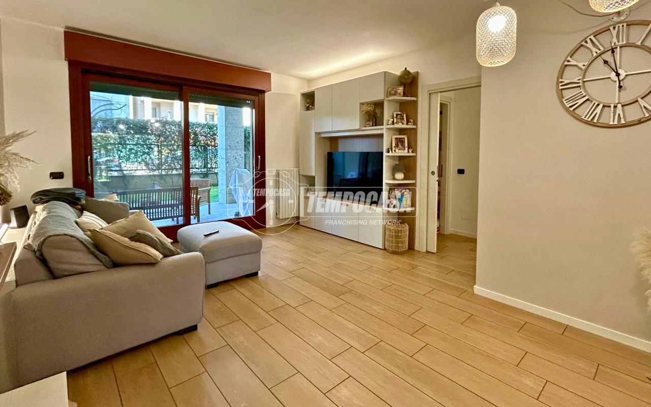 3غرفة شقة في Correzzana, Italy رقم 13758