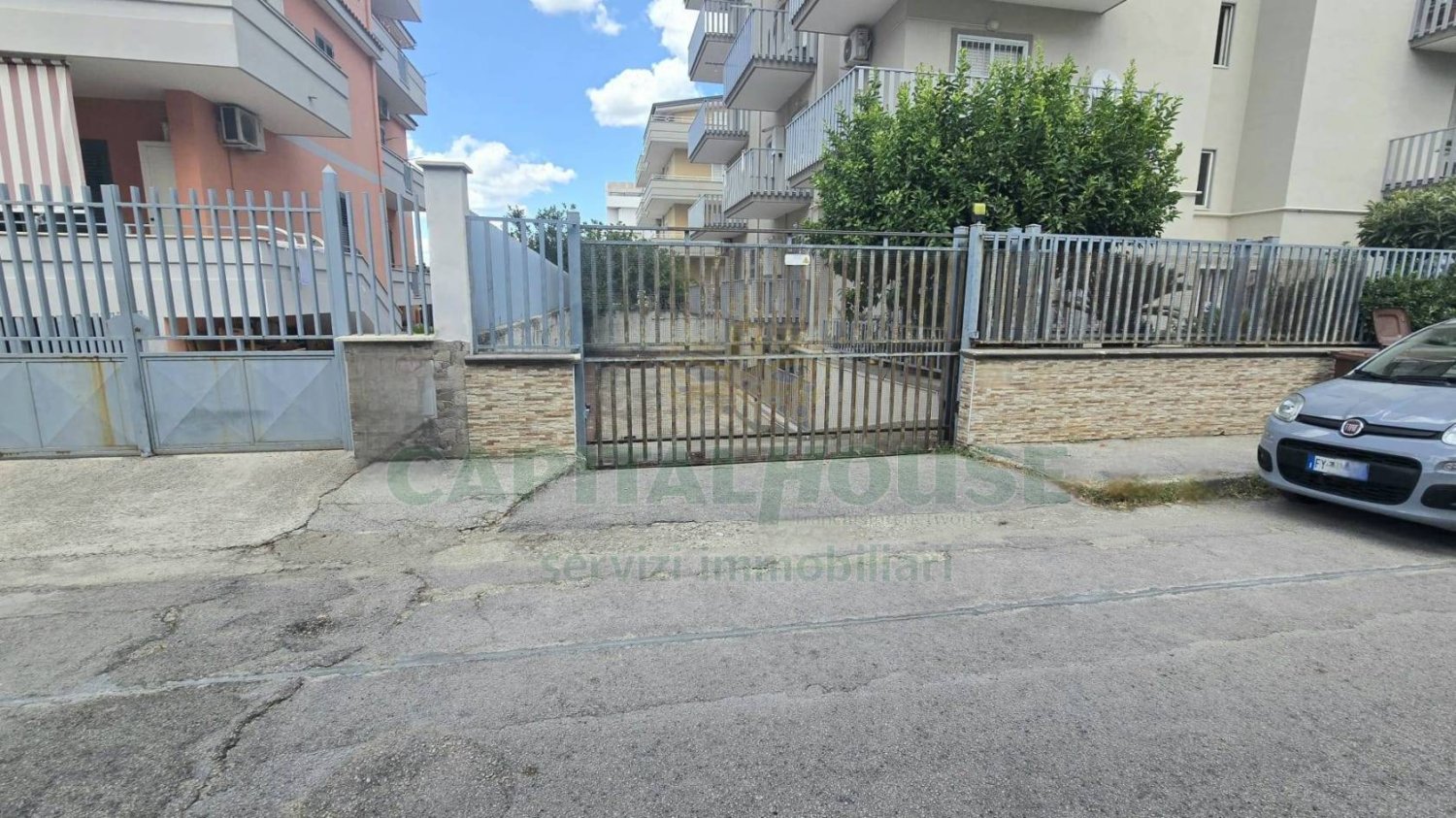 Garaje en San Nicola la Strada, Italy 19 m² No. 262737