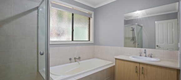 5 chambres Maison à Drouin, Australia No. 605 18