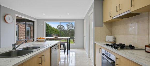 5 chambres Maison à Drouin, Australia No. 605 3