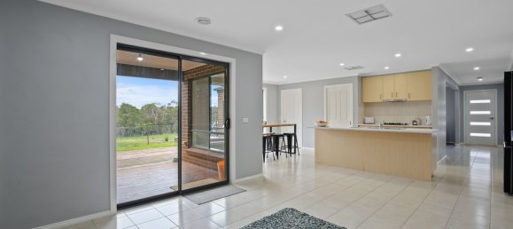 5 chambres Maison à Drouin, Australia No. 605 5