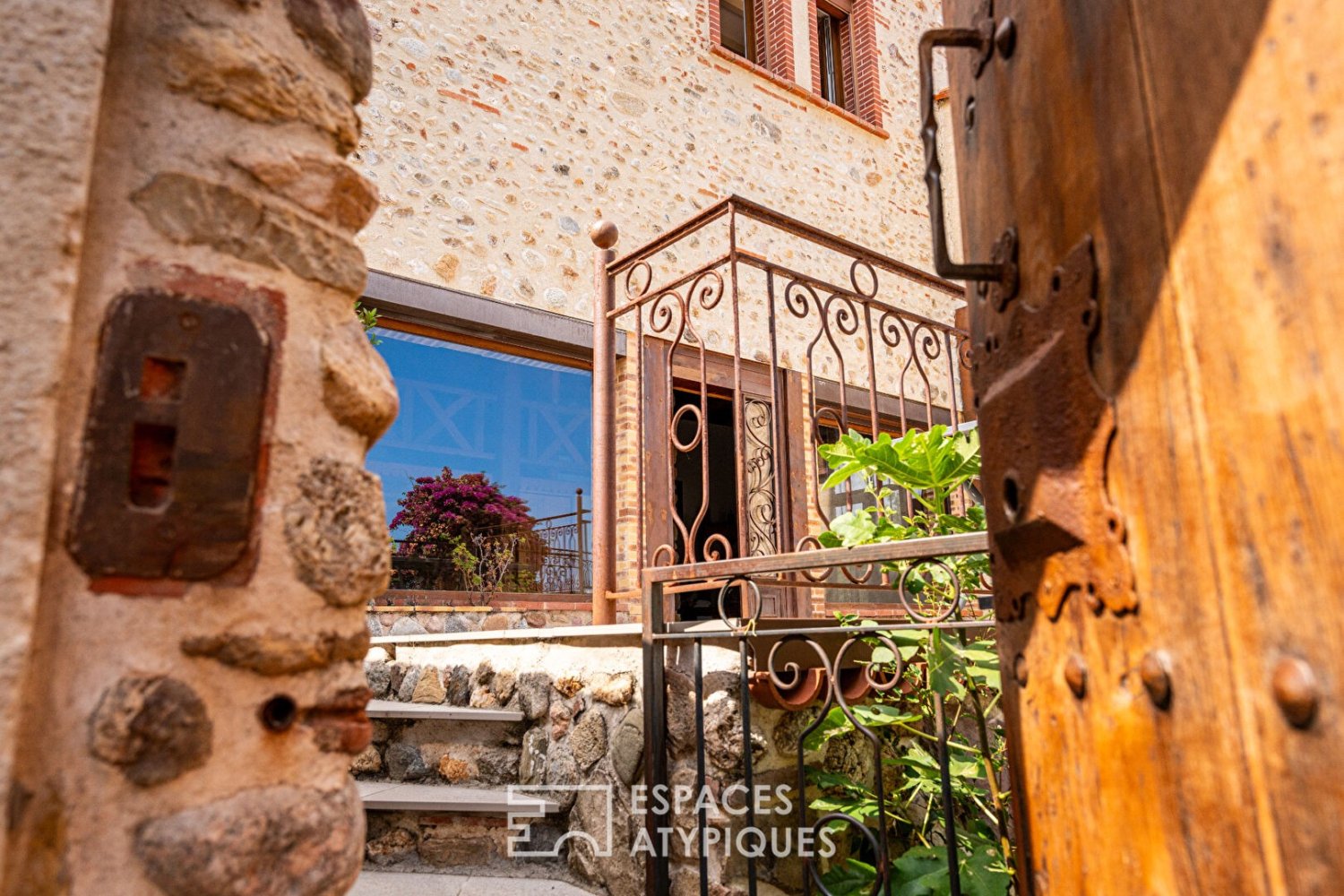 Вилла с 7 спальнями в Тюир, Франция № 298024