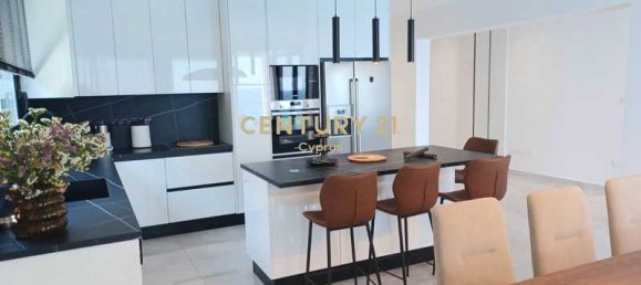 3 bedrooms Apartment in Germasogeia, Cyprus No. 17952 3