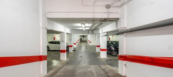 1046m² Parking in Granada, Spain No. 182103 7