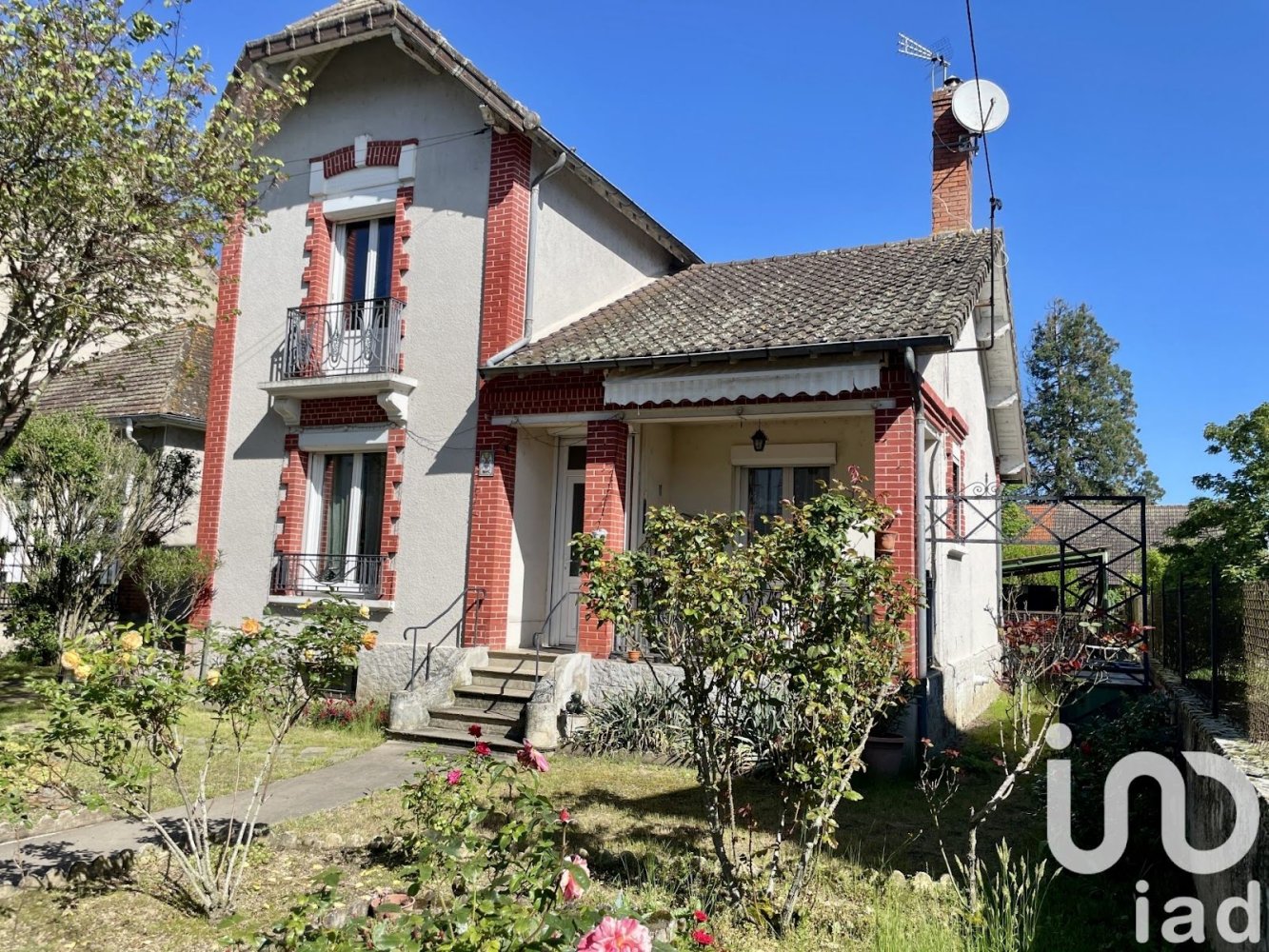 4 rooms House in Bourbon-Lancy, France No. 203526