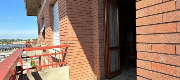 3 bedrooms Apartment in Fidenza, Italy No. 335904 9