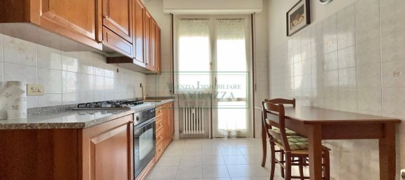 3 bedrooms Apartment in Fidenza, Italy No. 335904 11