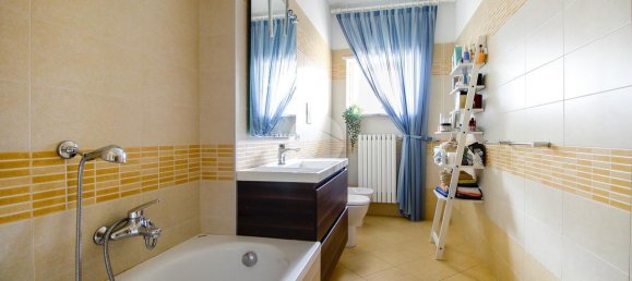 3غرفة شقة في L'Aquila, Italy رقم 14888 29