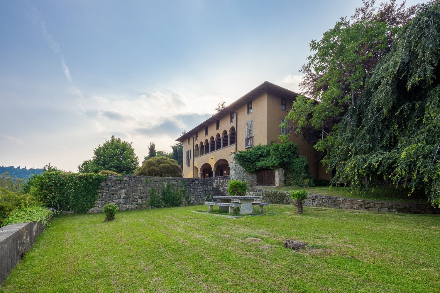 Villa de 10 dormitorios en Cenate Sotto, Italy No. 149098