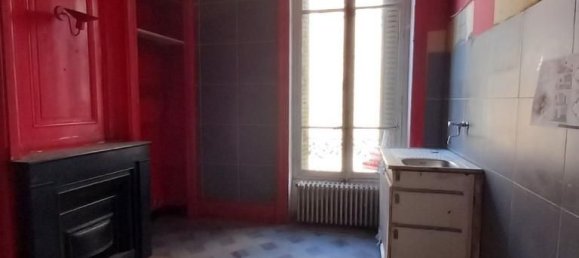 1 bedroom Apartment in Rive-de-Gier, France No. 323171 2