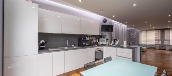 4 rooms Apartment in Turin, Italy No. 234953 7