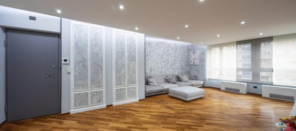 4 rooms Apartment in Turin, Italy No. 234953 2