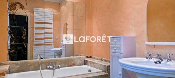 5 bedrooms House in Veretz, France No. 68419 8