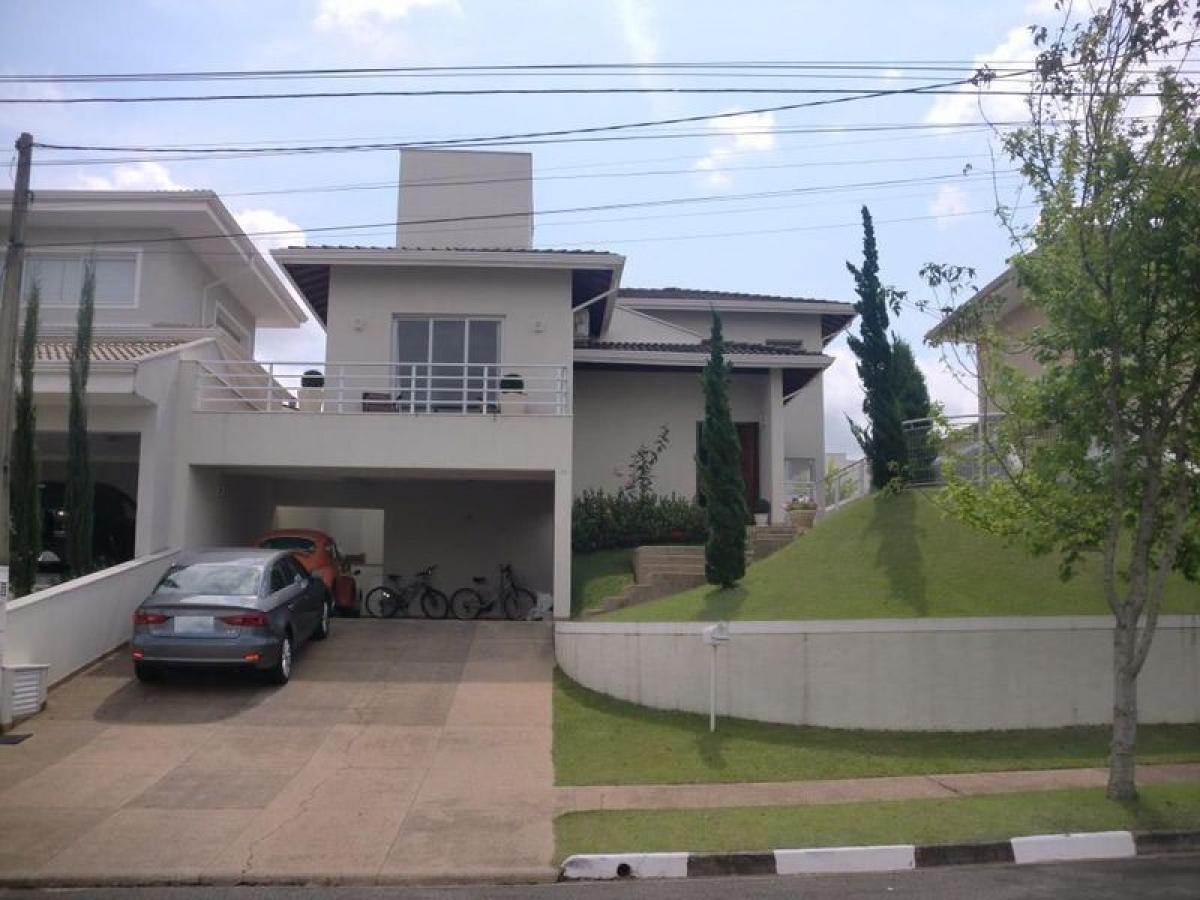 Casa de 3 dormitorios en Sao Paulo, Brazil No. 587647