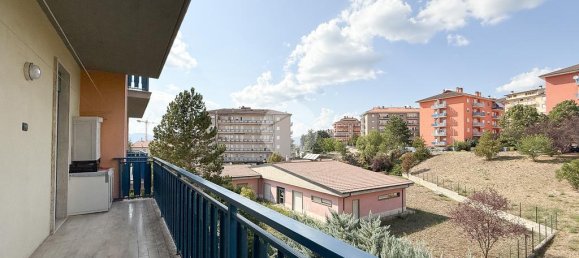 Apartamento T3 em L'Aquila, Italy N.º 320775 32