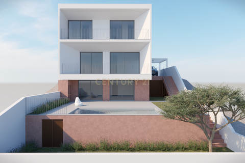  Land in Vialonga, Portugal No. 205850