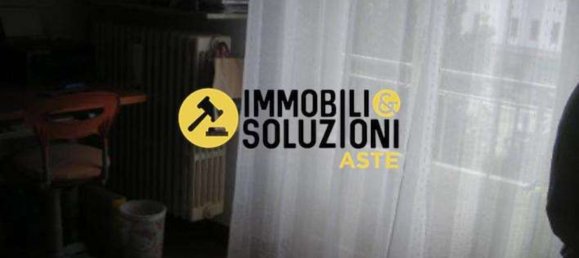 Casa de 6 habitaciónes en Gazzada Schianno, Italy No. 15394 12