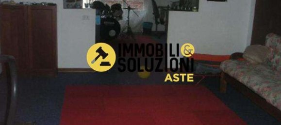 Casa de 6 habitaciónes en Gazzada Schianno, Italy No. 15394 14