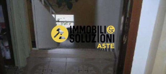 Casa de 6 habitaciónes en Gazzada Schianno, Italy No. 15394 23