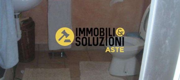 Casa de 6 habitaciónes en Gazzada Schianno, Italy No. 15394 19