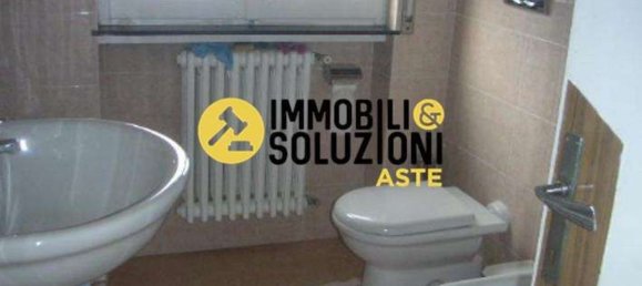 Casa de 6 habitaciónes en Gazzada Schianno, Italy No. 15394 17