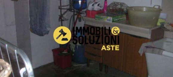 Casa de 6 habitaciónes en Gazzada Schianno, Italy No. 15394 18