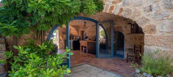 6 bedrooms House in Rosieres, France No. 303048 5