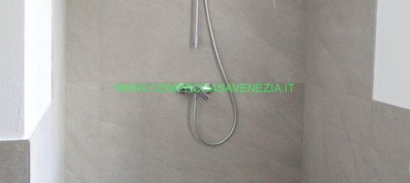 3 rooms Apartment in Venice, Italy No. 5650 19