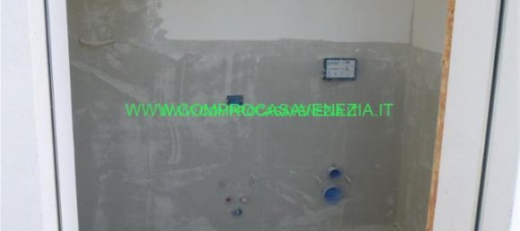 3 rooms Apartment in Venice, Italy No. 5650 34