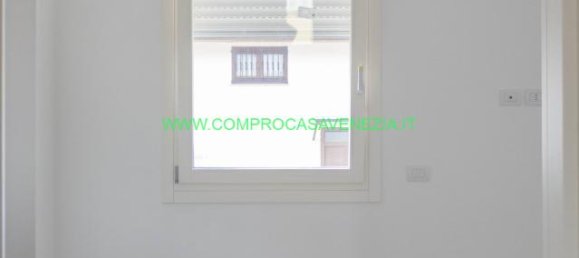 3 rooms Apartment in Venice, Italy No. 5650 16