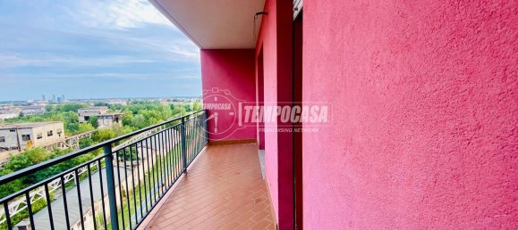 4 rooms Apartment in Brescia, Italy No. 307610 6