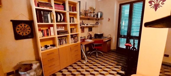 5 rooms Apartment in Campi Bisenzio, Italy No. 125262 8