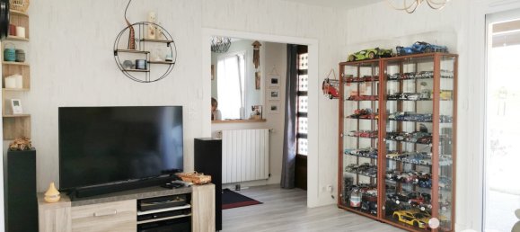 Casa de 3 dormitorios en Feytiat, France No. 304033 4