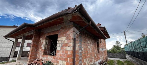 3 bedrooms Villa in Cornuda, Italy No. 260318 6