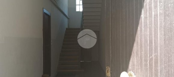 3 rooms Apartment in Ferrara, Italy No. 262483 3