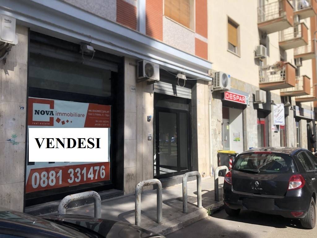 Imóvel comercial de 2 divisões em Foggia, Italy N.º 364083